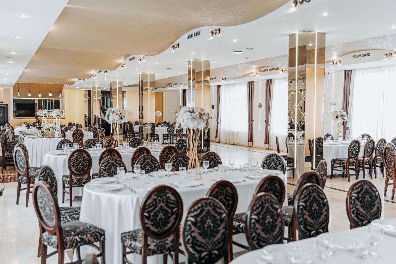 Hotel Bliss Сибиу Екстериор снимка