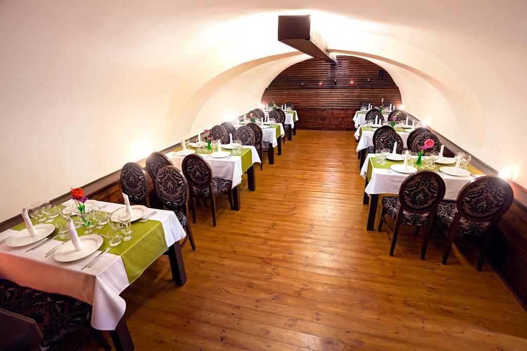 Hotel Bliss Сибиу Екстериор снимка