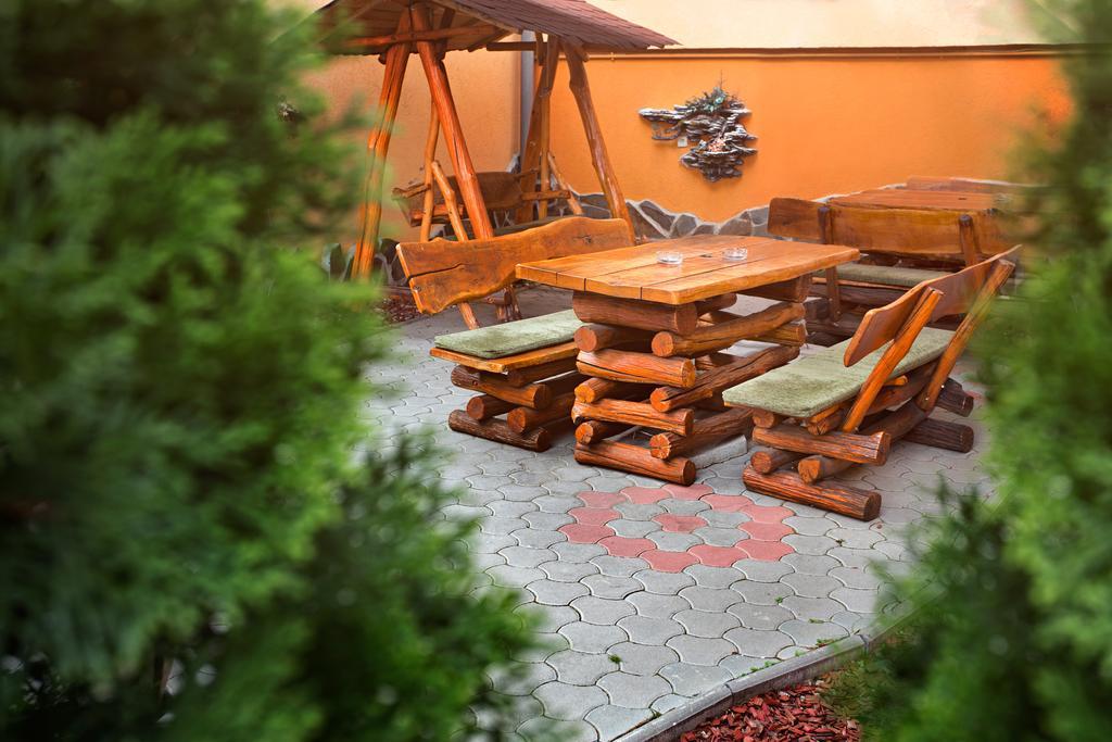 Hotel Bliss Сибиу Екстериор снимка